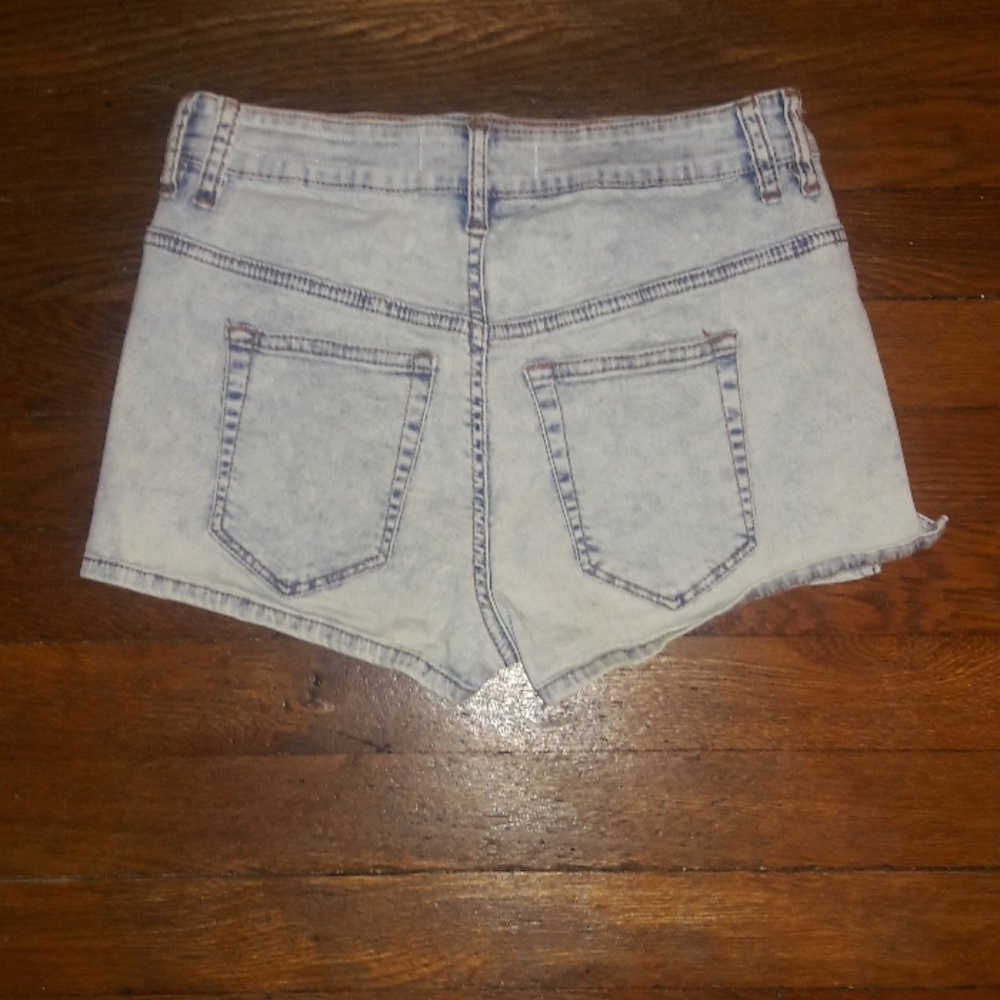 Gifted-Bullhead Denim Shorts - Picture 1 of 3